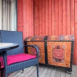 Elegant Terrace - Steps From The Sea Daire