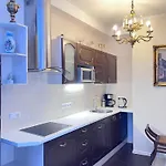 Elegant Terrace - Steps From The Sea Daire *