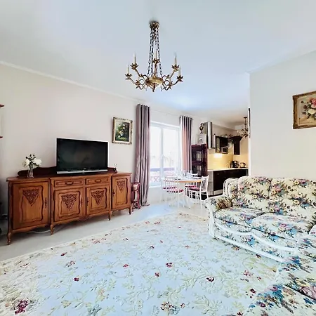 Apartment Elegant Terrace - Steps From The Sea Narva-Jõesuu