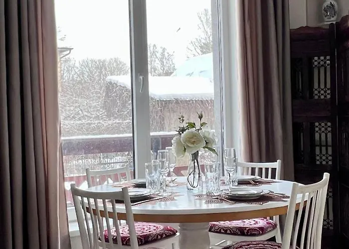 Elegant Terrace - Steps From The Sea * Narva-Jõesuu