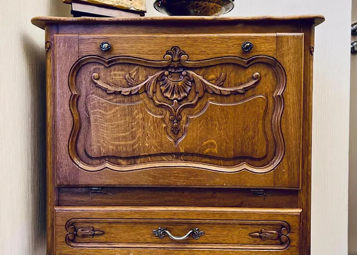 Elegant Terrace - Steps From The Sea Apartment